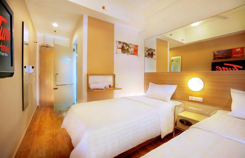 Monoloog Hotel Bekasi Exterior foto